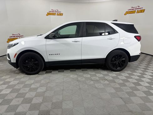 Used 2023 Chevrolet Equinox LS w/ LS Convenience Package image 2
