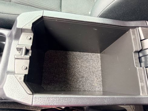 Used 2017 Toyota RAV4 LE w/ Carpet Mat Package FWD image 40