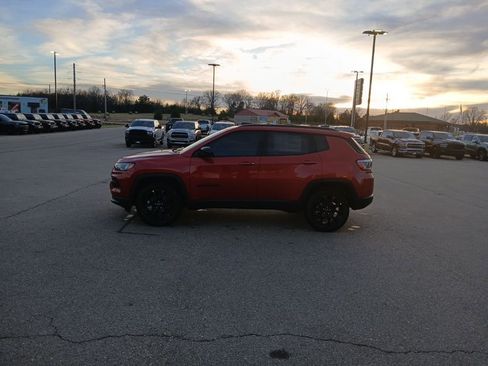 New 2026 Jeep Compass Latitude image 4