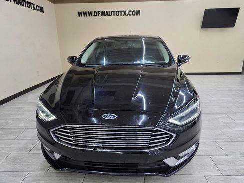 Used 2018 Ford Fusion Titanium FWD image 4