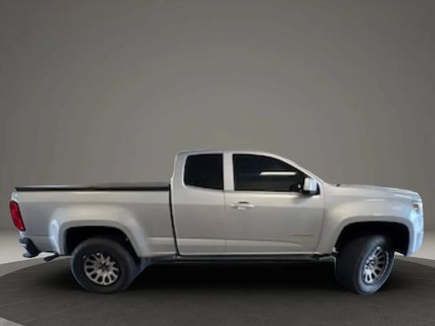 Used 2019 Chevrolet Colorado W/T w/ WT Convenience Package RWD image 2