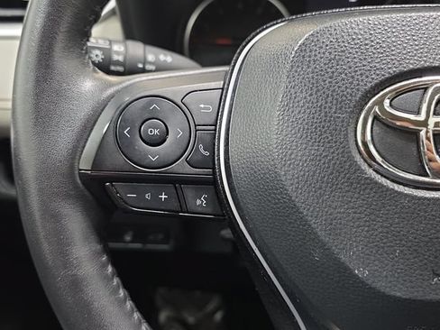 Certified 2021 Toyota RAV4 XLE Premium AWD/4WD image 13