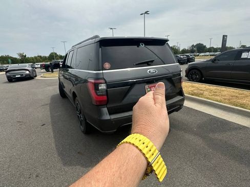 Used 2021 Ford Expedition Max Limited RWD image 6