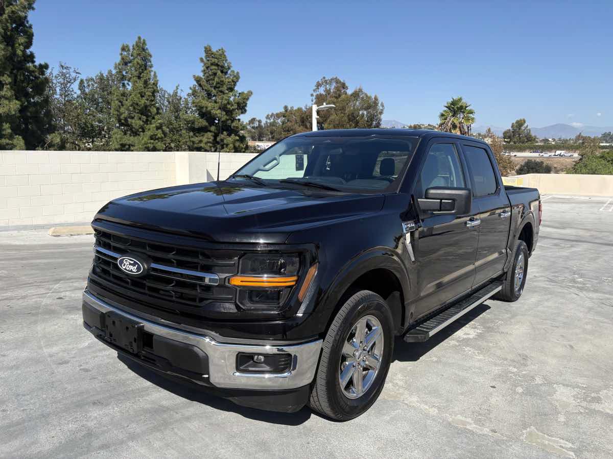 Used 2025 Ford F150 XLT w/ Equipment Group 301A Standard RWD image 3
