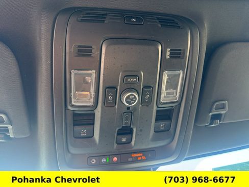 Used 2025 Chevrolet Suburban High Country AWD/4WD image 21