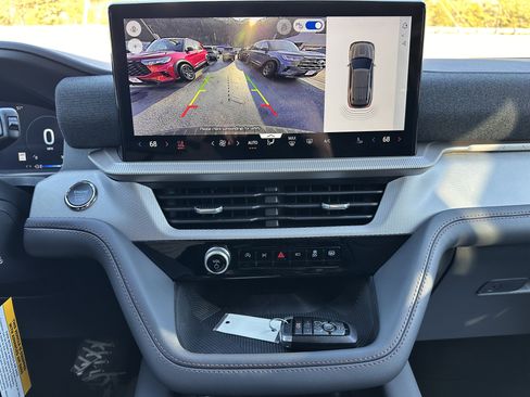 New 2026 Ford Explorer Active w/ Active Comfort Package image 14