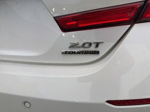 Used 2022 Honda Accord Touring image 9