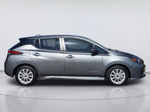 Used 2018 Nissan Leaf SV FWD image 5