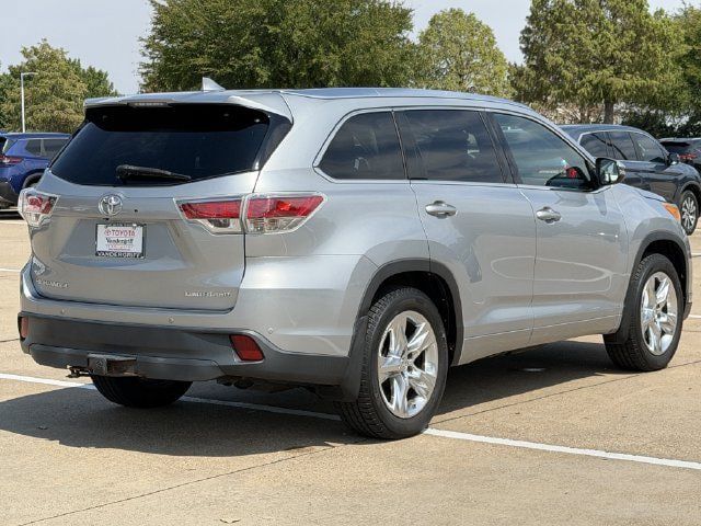 Used 2015 Toyota Highlander Limited Platinum AWD/4WD image 4