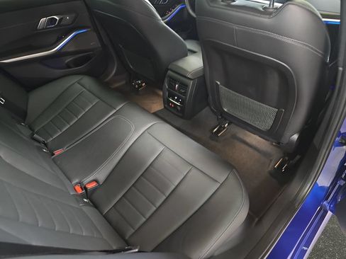 Used 2020 BMW 330i Sedan w/ M Sport Package RWD image 16