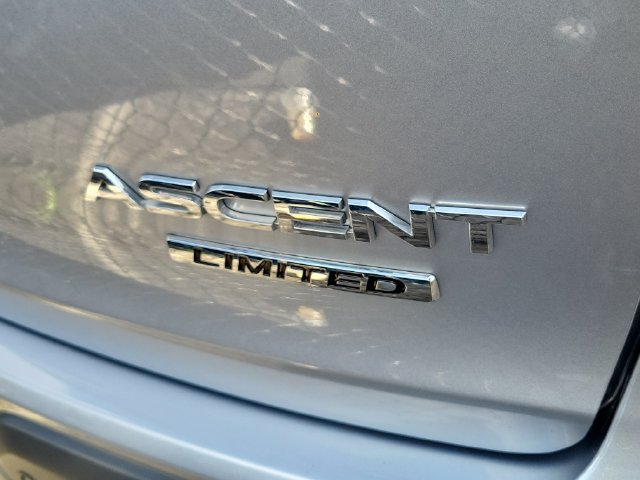 Used 2022 Subaru Ascent Limited w/ Technology Package AWD/4WD image 4