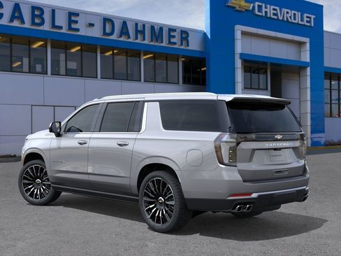 New 2026 Chevrolet Suburban High Country AWD/4WD image 32