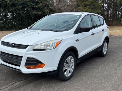 Used 2013 Ford Escape S image 4