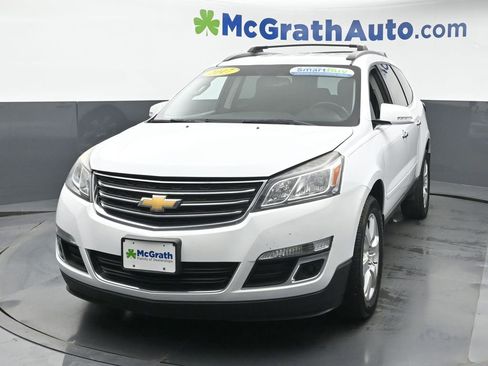 Used 2017 Chevrolet Traverse LT w/ Style and Technology Package image 5