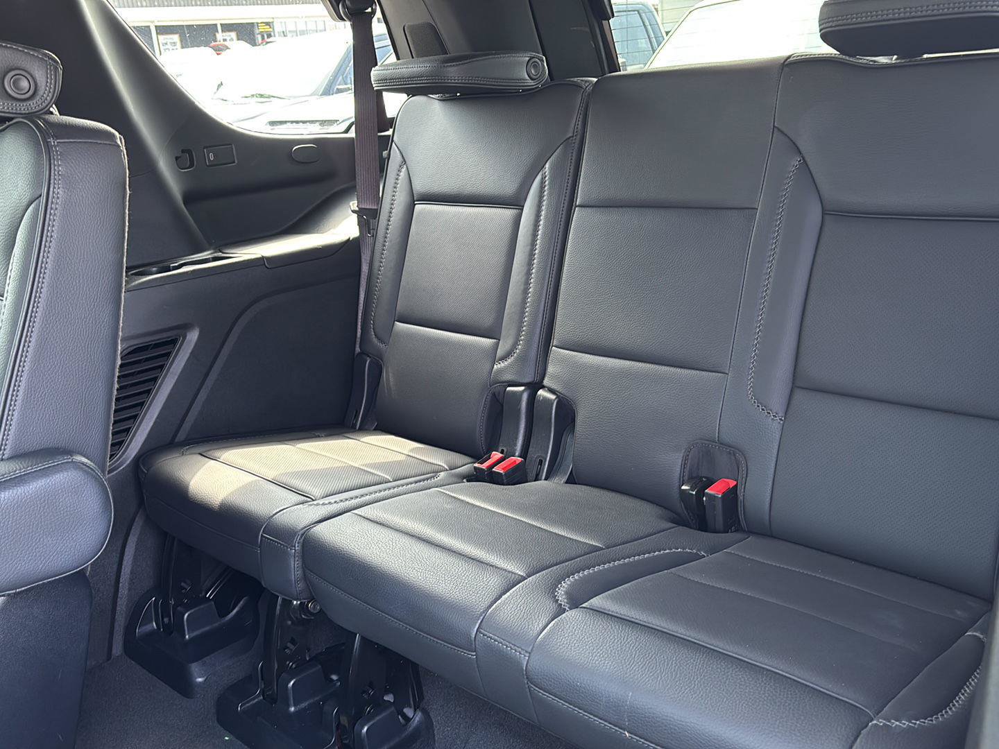 Used 2025 GMC Yukon Denali AWD/4WD image 21