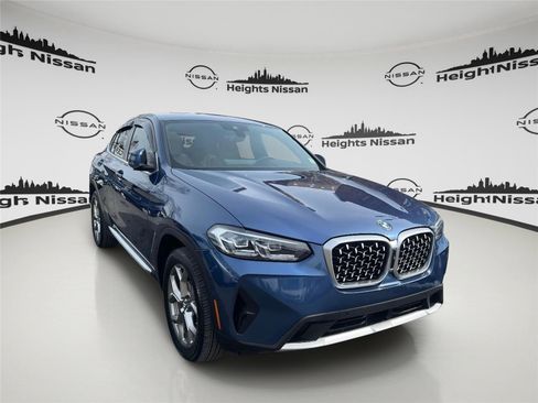 Used 2023 BMW X4 xDrive30i w/ Parking Assistance Package image 5