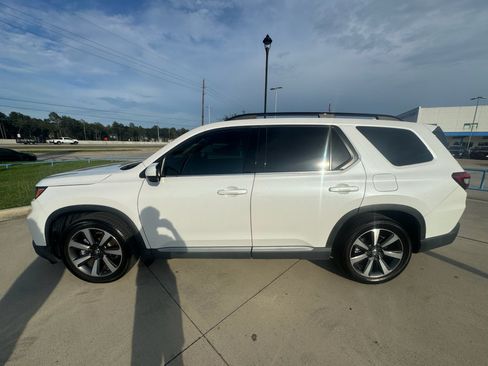 Certified 2023 Honda Pilot Elite image 5