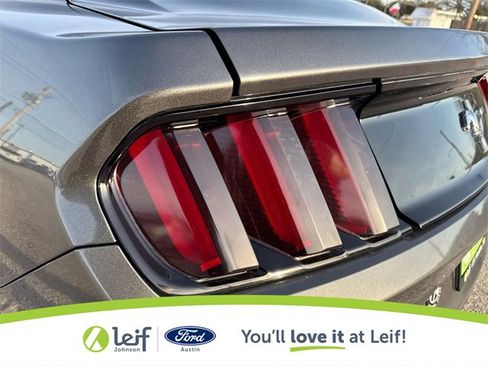 Used 2017 Ford Mustang Coupe image 37
