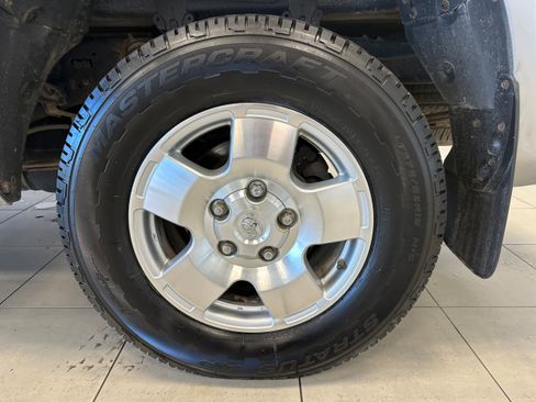 Used 2012 Toyota Tundra 4x4 CrewMax image 8