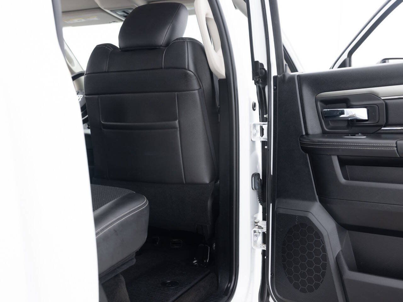 Used 2015 RAM 1500 Sport AWD/4WD image 34