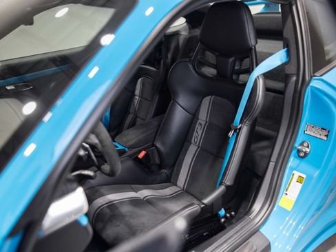 Used 2018 Porsche 911 GT3 RWD image 11