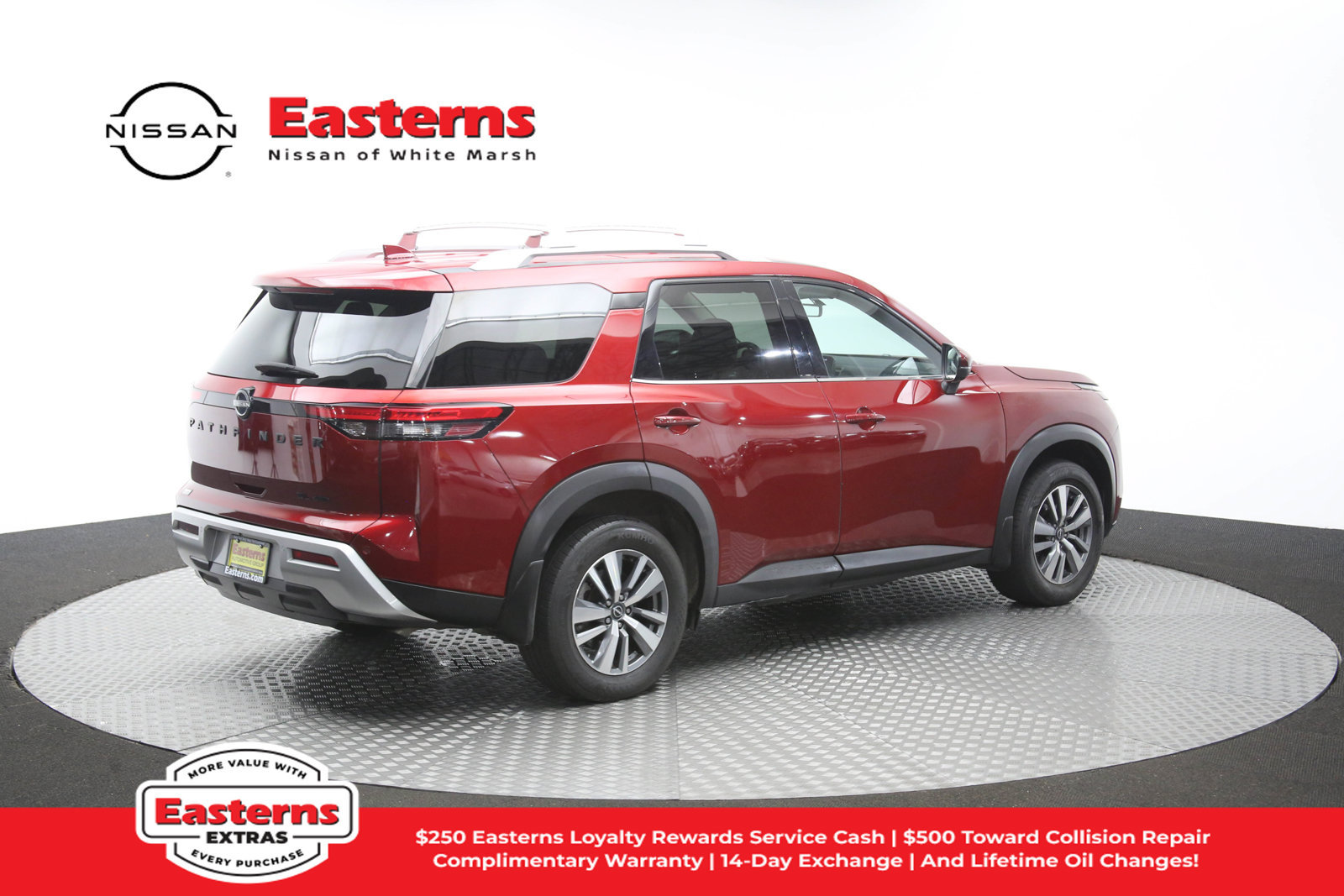 Used 2023 Nissan Pathfinder SL w/ Lighting Package (N92) AWD/4WD image 37