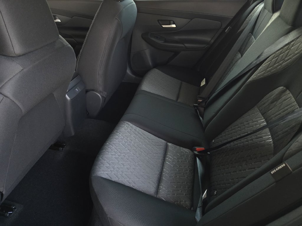 New 2027 Nissan Sentra SV w/ Floor Mat Package FWD image 10