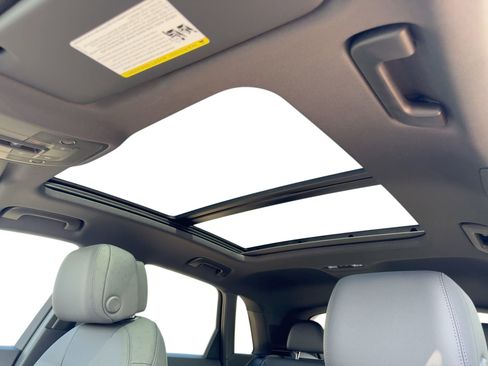 New 2025 Audi Q3 2.0T Premium image 16