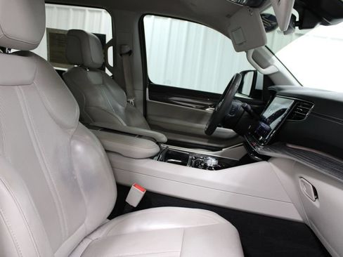 Used 2022 Jeep Wagoneer Series III w/ Flexible Seating Group AWD/4WD image 36