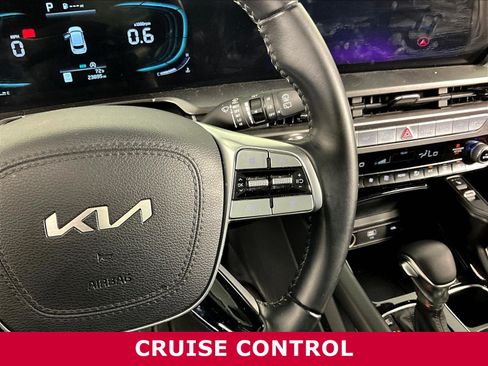 Used 2024 Kia Telluride S AWD/4WD image 11