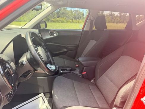 Used 2020 Kia Soul EX FWD image 8