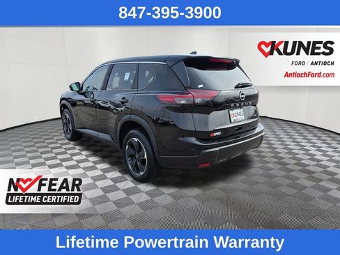 Used 2025 Nissan Rogue SV image 5
