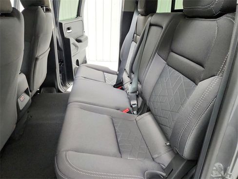 New 2026 Nissan Frontier SV w/ Tow Package image 32