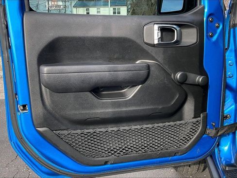 Used 2023 Jeep Gladiator Sport w/ Trailer Tow Package image 28