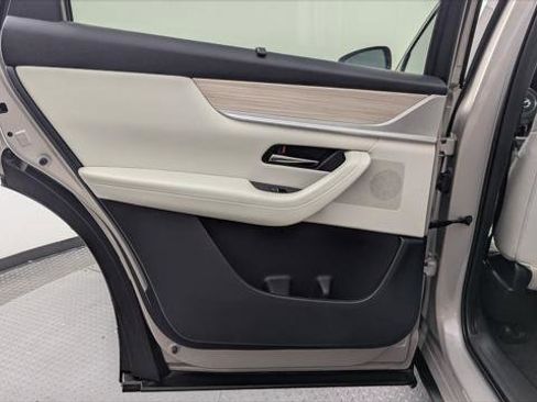 Used 2024 MAZDA CX-90 Plug-In Hybrid w/ Premium Plus image 15