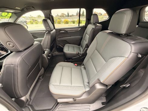 New 2026 GMC Acadia AT4 w/ Luxury Package image 35