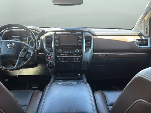 Used 2017 Nissan Titan Platinum Reserve AWD/4WD image 9