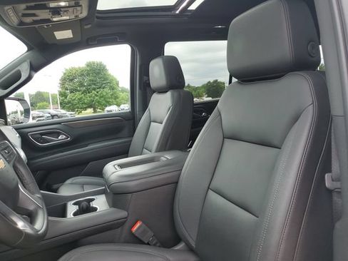 Used 2023 Chevrolet Tahoe LT w/ LT Signature Package AWD/4WD image 5