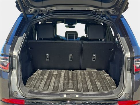 Certified 2025 Land Rover Discovery Sport Dynamic SE image 12