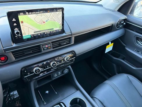 New 2025 Honda Pilot Touring image 26