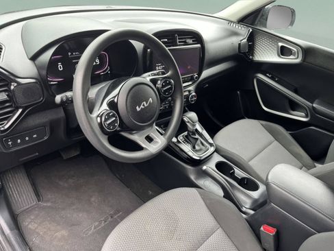 Used 2023 Kia Soul S FWD image 10