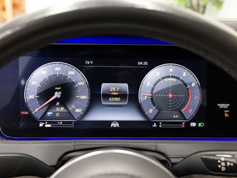 Used 2019 Mercedes-Benz S 560 Sedan image 17