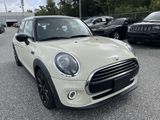Used 2020 MINI Cooper 4-Door Hardtop image 3