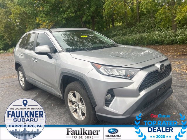 Used 2020 Toyota RAV4 XLE FWD image 1