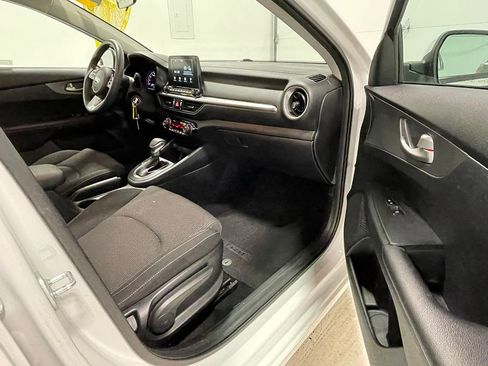 Used 2019 Kia Forte LXS image 21