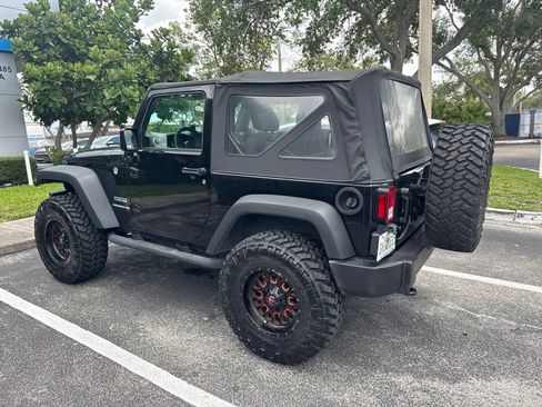 Used 2017 Jeep Wrangler Sport AWD/4WD image 13