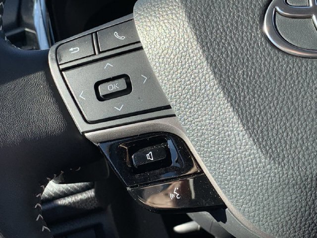 Used 2026 Toyota Camry SE FWD image 24