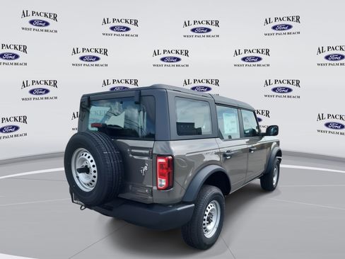 New 2025 Ford Bronco image 5