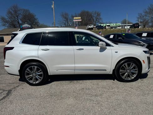 Used 2021 Cadillac XT6 Premium Luxury image 2