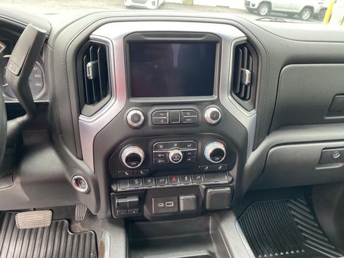 Used 2020 GMC Sierra 1500 Elevation w/ Elevation Value Package AWD/4WD image 17